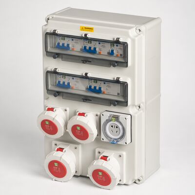 過酷な環境向けカスタマイズ可能な配電盤を備えたシンタックス 125A IP65 壁掛け配電ユニット